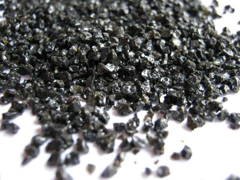 Ithal%20Sıyah%20Bıtkı%20Kumu%202-3Mm%20Orjinal%20Siyah%20Bitki%20Kumu%205%20Kg